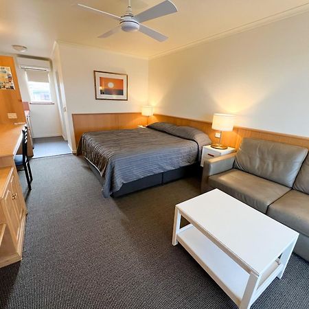 Summerhill Motor Inn (Adults Only) Merimbula Extérieur photo
